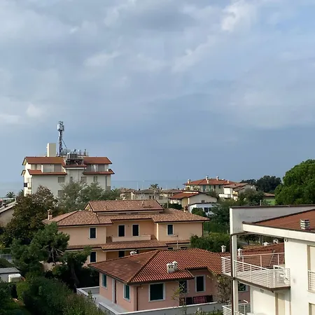 Catamaran Lido di Camaiore